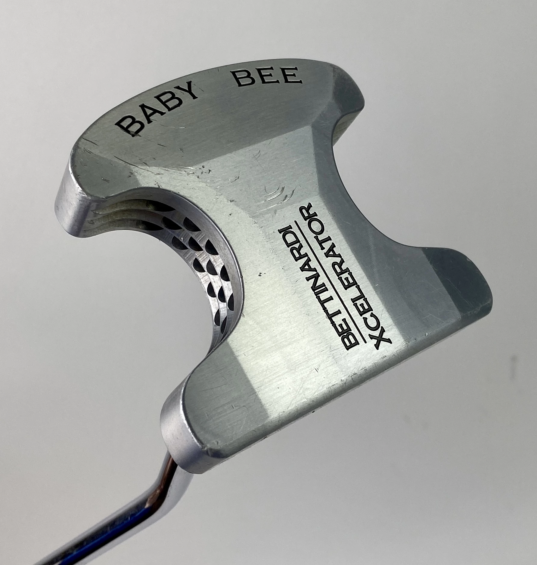 Bettinardi Xcelerator Baby Bee 34″ Milled Honey Comb Face Putter Steel Golf 2 Bettinardi Xcelerator Baby Bee 34″ Milled Honey Comb Face Putter Steel Golf - Image 2