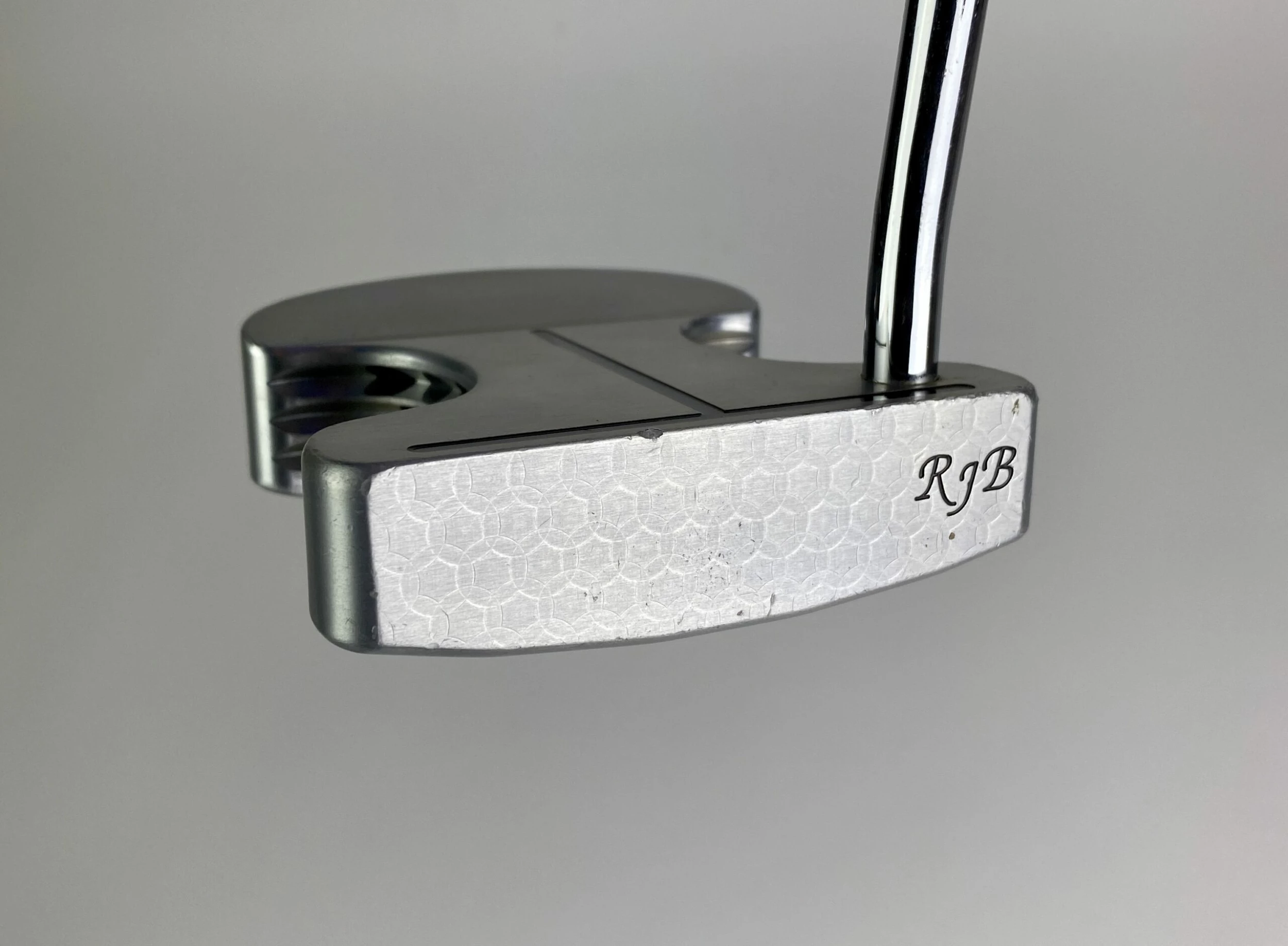 Bettinardi Xcelerator Baby Bee 34″ Milled Honey Comb Face Putter Steel Golf 7 Bettinardi Xcelerator Baby Bee 34″ Milled Honey Comb Face Putter Steel Golf - Image 7